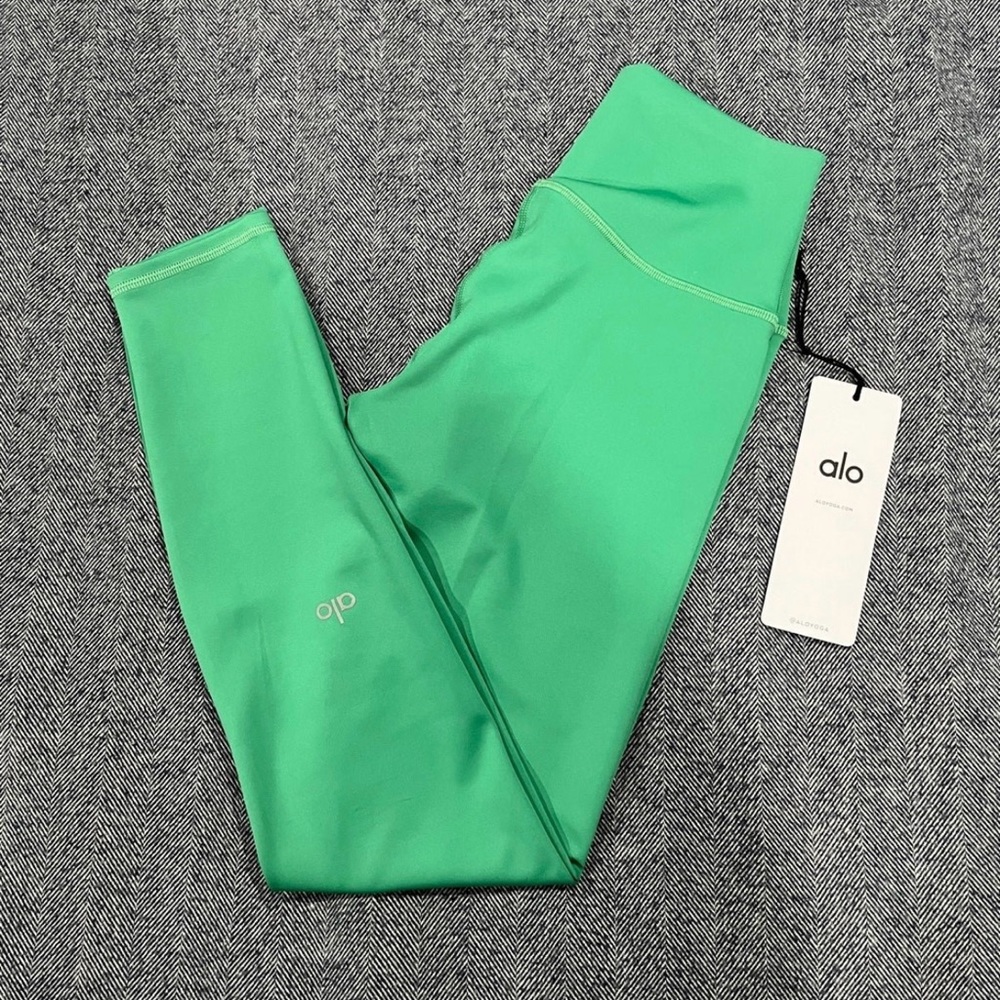 Alo yoga in the 7/8 High-Waist Airlift Legging Size xxs